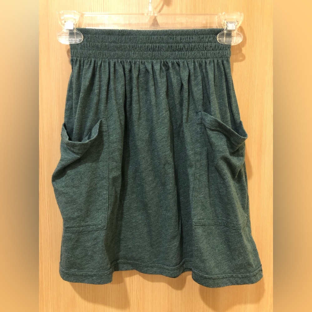 American Apparel green pocket skirt